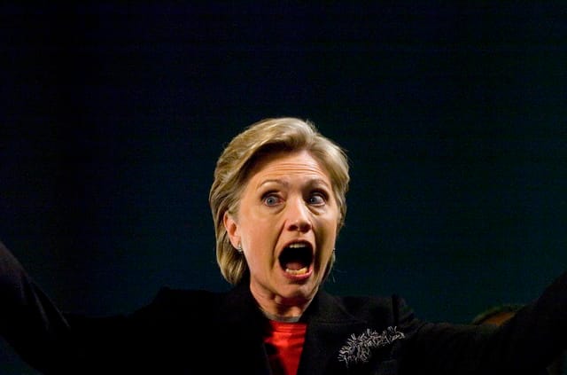Hillary Clinton visszautasította Moammer Kadhafi fenyegetéseit