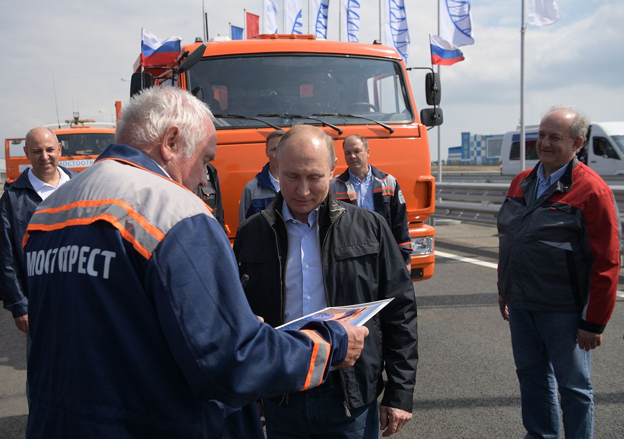 Az EU-nak egyáltalán nem tetszik a híd, amit Putyin avatott fel