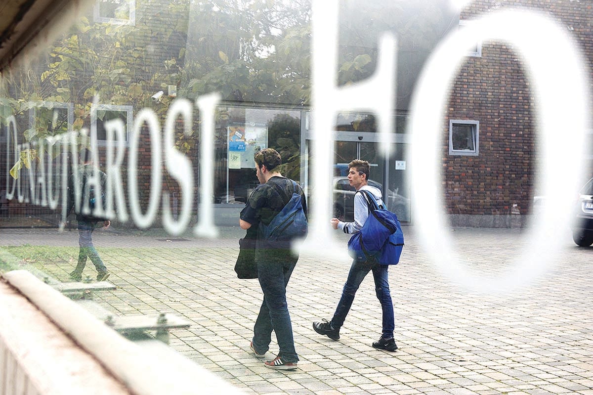 Mesterségesen szaporítaná az egyetemeket a kormány