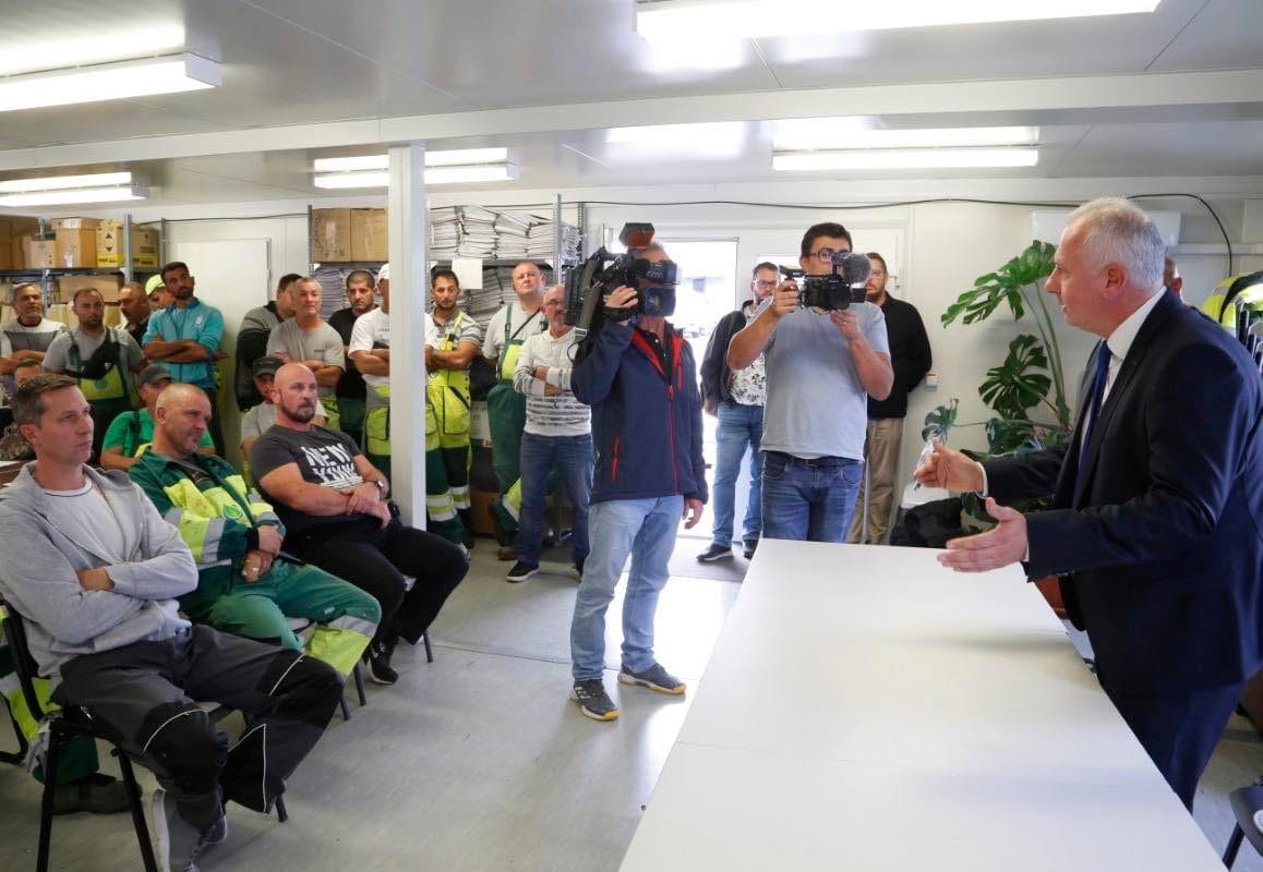 Újraindul a szemétszállítás Pécsen péntektől
