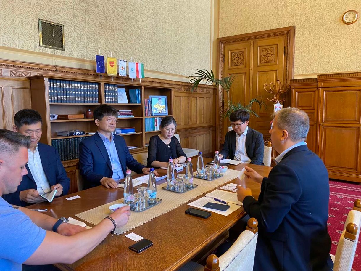 Magyarországon jártak a bátonyterenyei akkufeldolgozó tulajdonosai