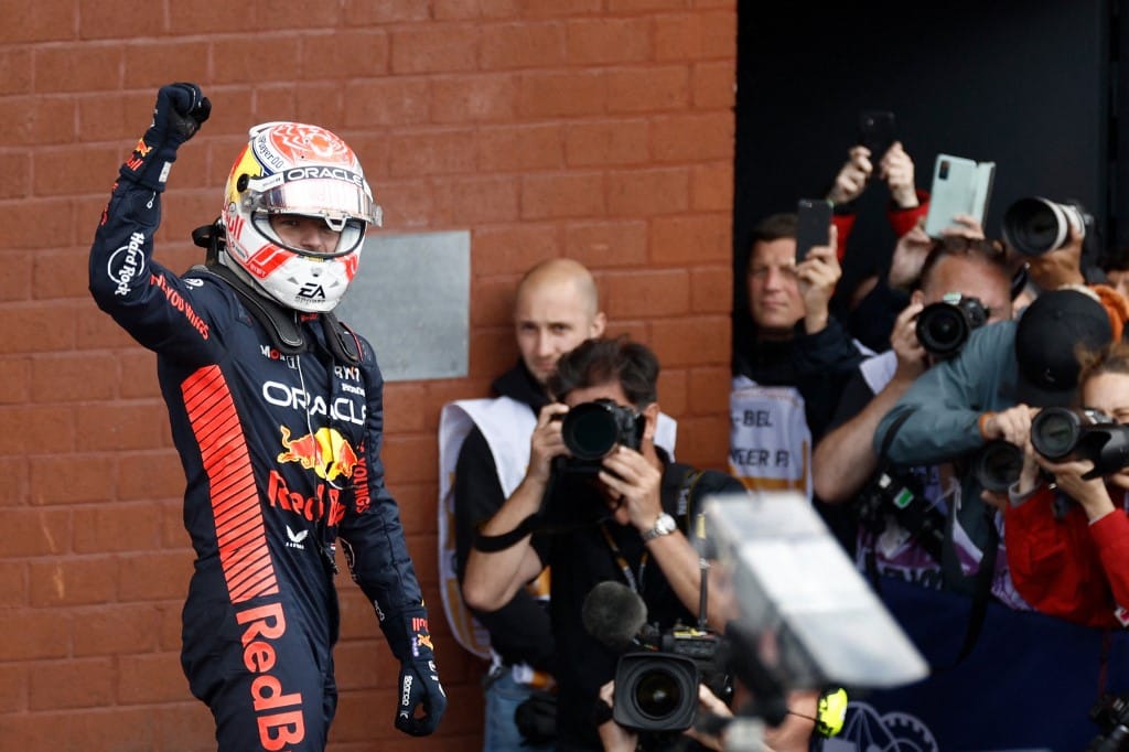 Rajtbüntetése ellenére megint nyert Max Verstappen