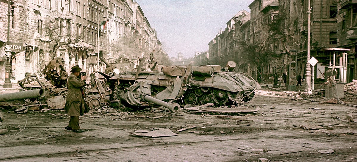 Megtalált képek: '56 színesben a HVG-ben és a hvg.hu-n