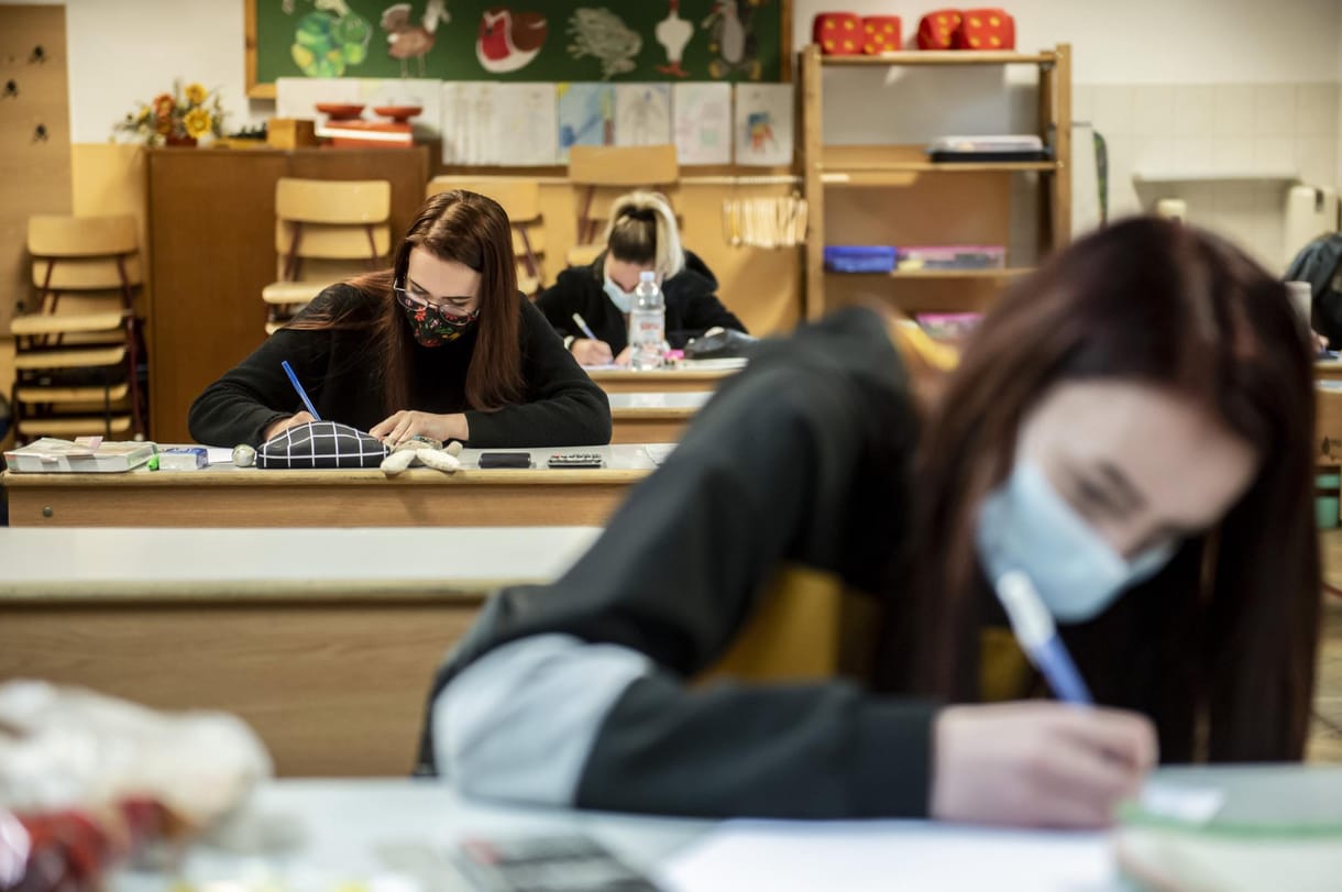 Módusz- és mediánszámítással is küzdenek a diákok a matekérettségi első felében
