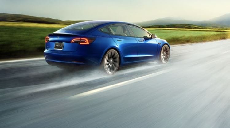 A Tesla a legjövedelmezőbb autógyártó