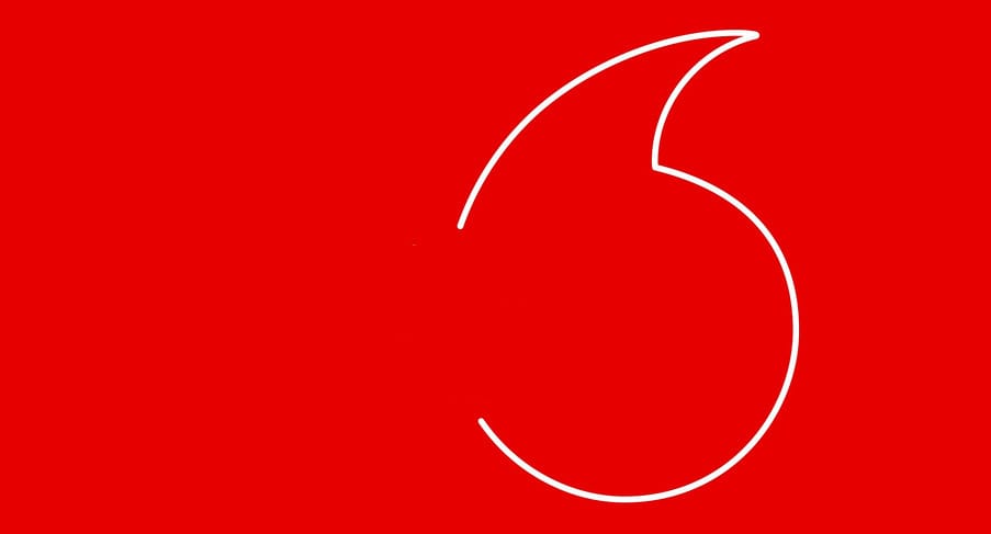 Levette az étlapról a Huawei telefonját a brit Vodafone és az EE