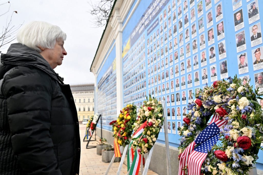 Váratlanul Kijevbe látogatott az amerikai pénzügyminiszter