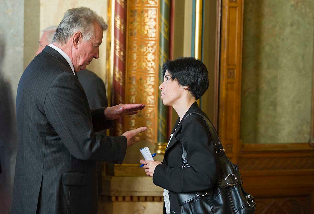 Testőrök nélkül járja az országot Schmitt Pál