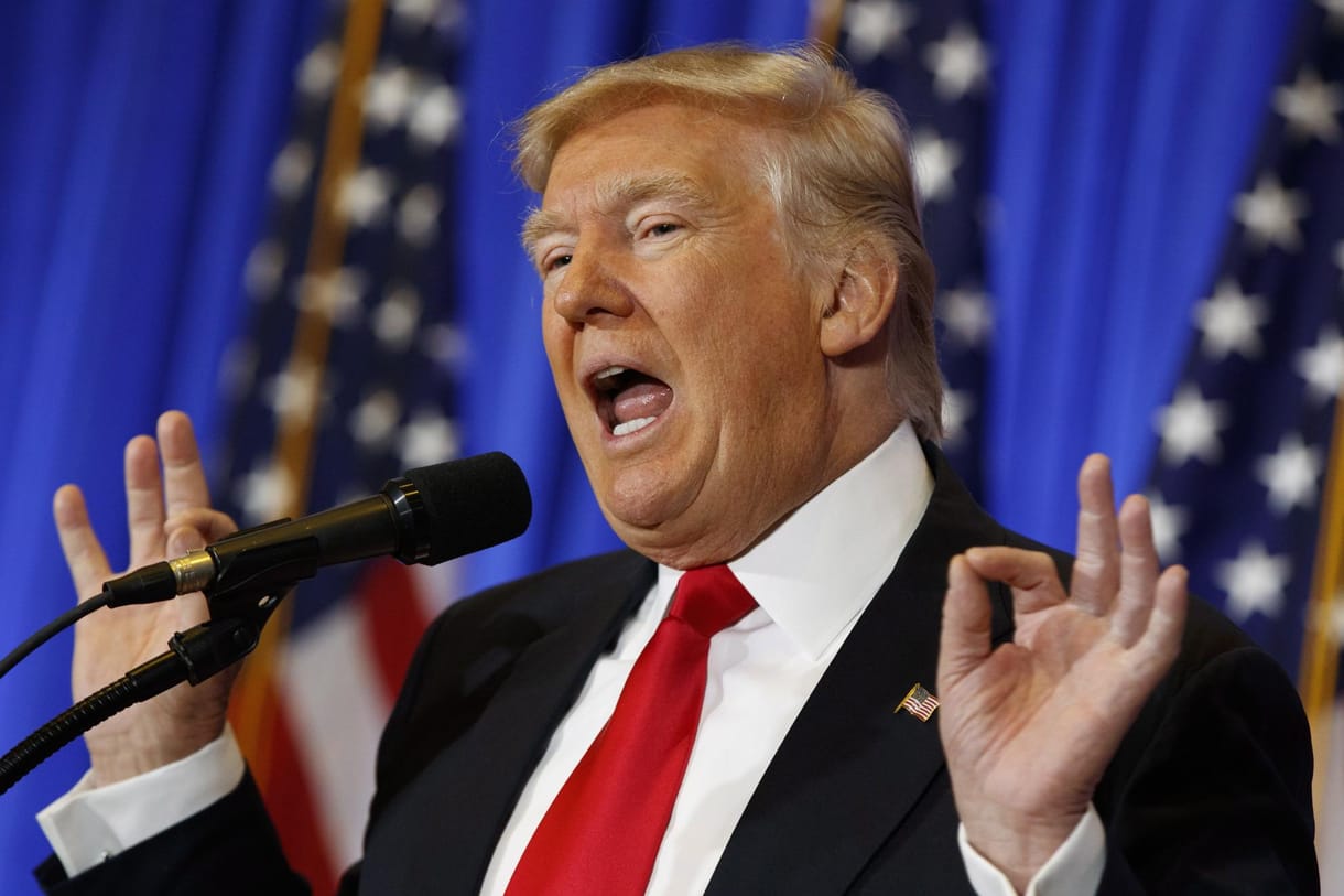 Figyelmeztette Trumpot a CIA igazgatója