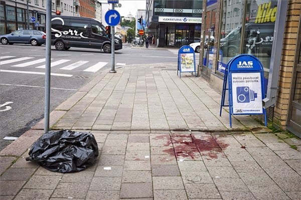 Megszólalt a 18 éves finnországi késelő, tagadja a terrorista indítékot