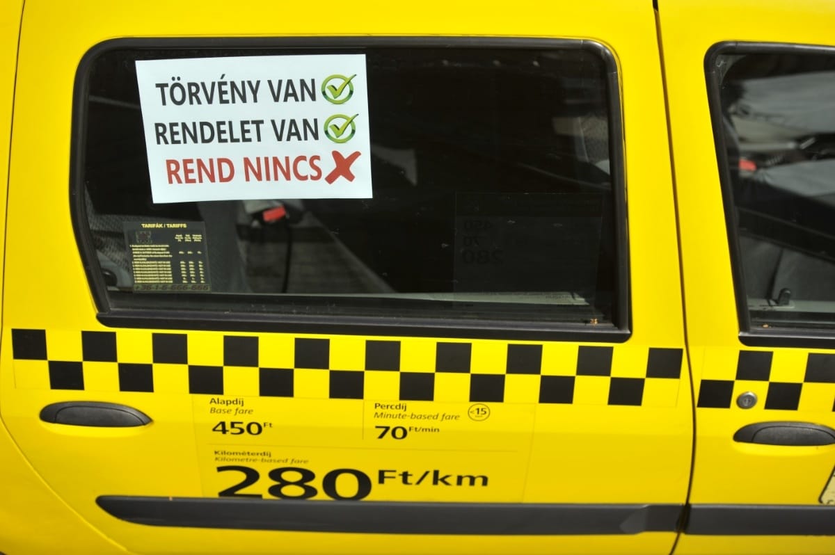 Kormány vs Uber: “Betiltásról szó sincs”