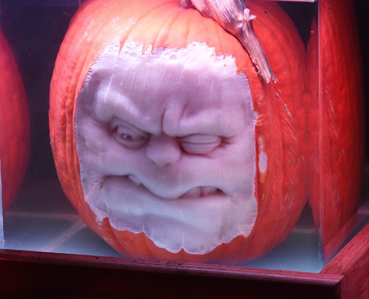 Vérkávé és tökpuncs - koccintson Halloweenre