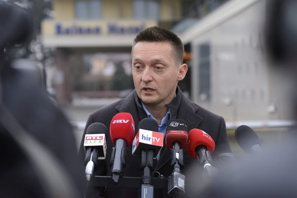 Rogán: pótolni kell a reklámadóból származó bevételt