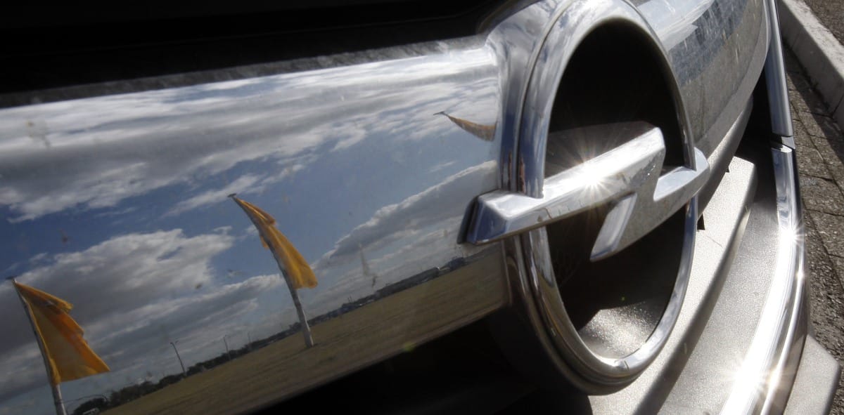 Az Opel importőre kiszorította saját márkakereskedőit?