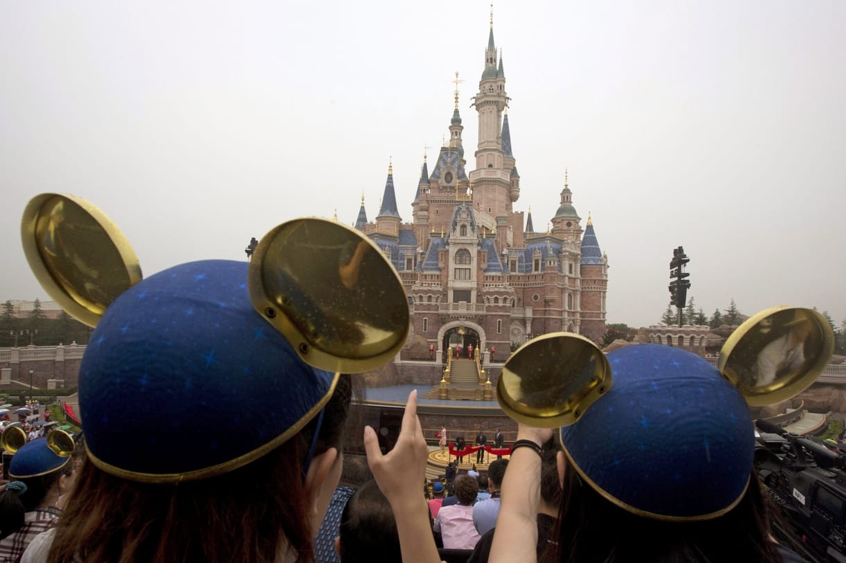 Nem tetszett a Disney-nek a floridai homofóbtörvény, megvonták a Disneyland adókedvezményét