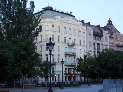 Botrány néz ki a budapesti amerikai rezidencia ügyében