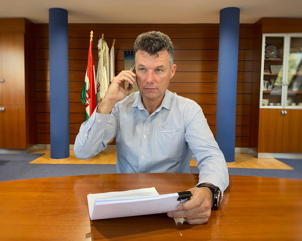 A saját korábbi előterjesztése miatt indított vizsgálatot Dunakeszi fideszes polgármestere