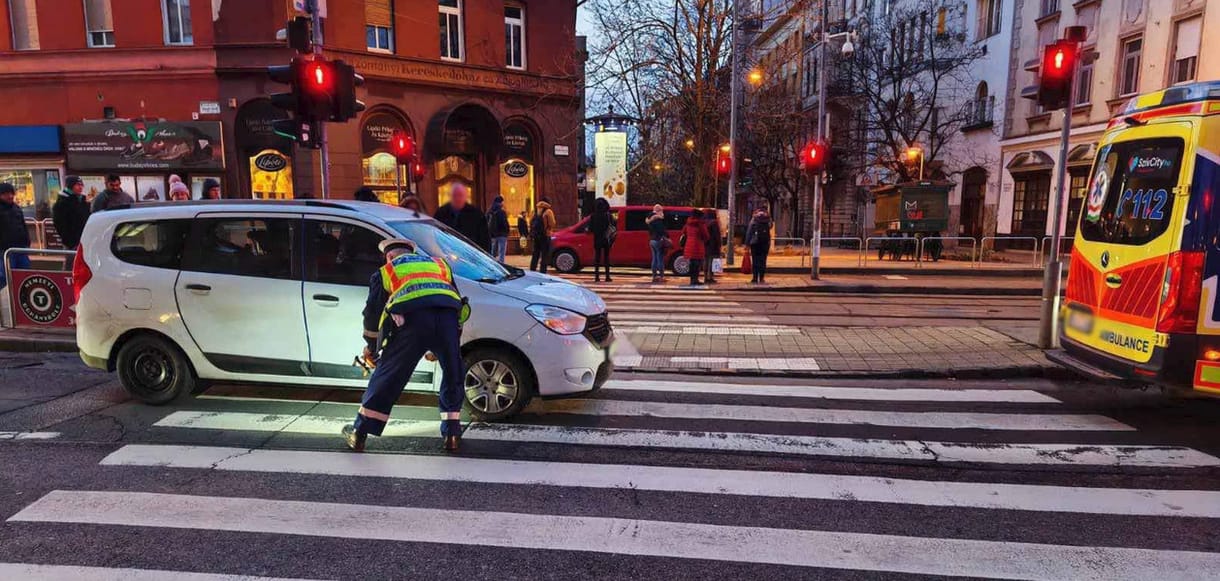 Négy gyalogost gázolt el a piroson áthajtó autós a Margit körútnál