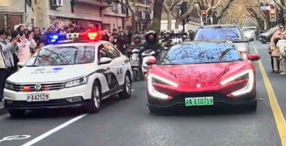 Az utcán „táncolt” a BYD szuperautója, de a rendőrök nem értékelték – videó