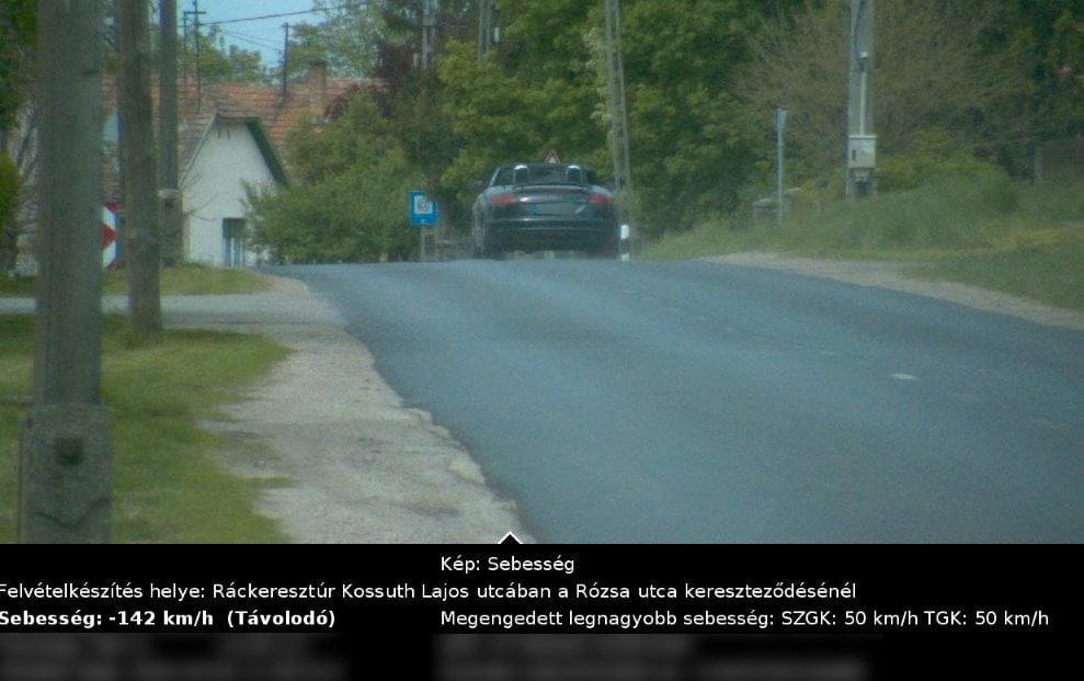 Háromszázezres bírságot ért a 140-es tempó lakott területen