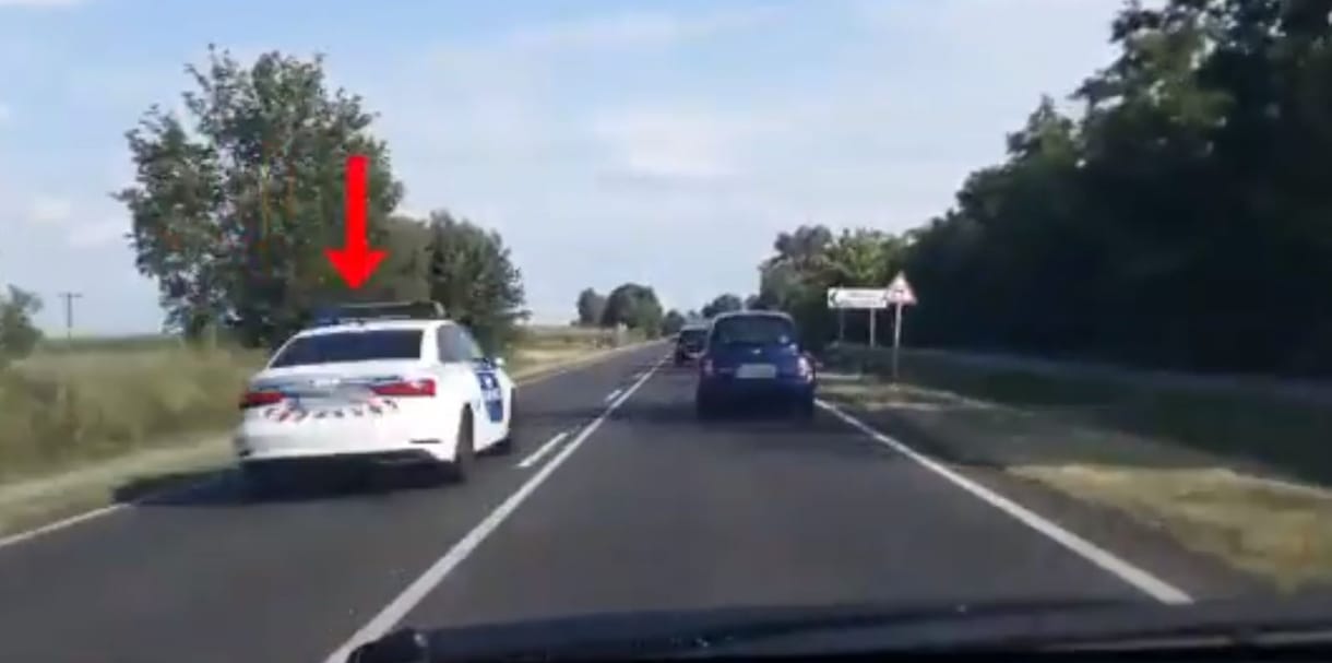 Saját magukat is pofátlan(tan)ították a rendőrök az új videójukban
