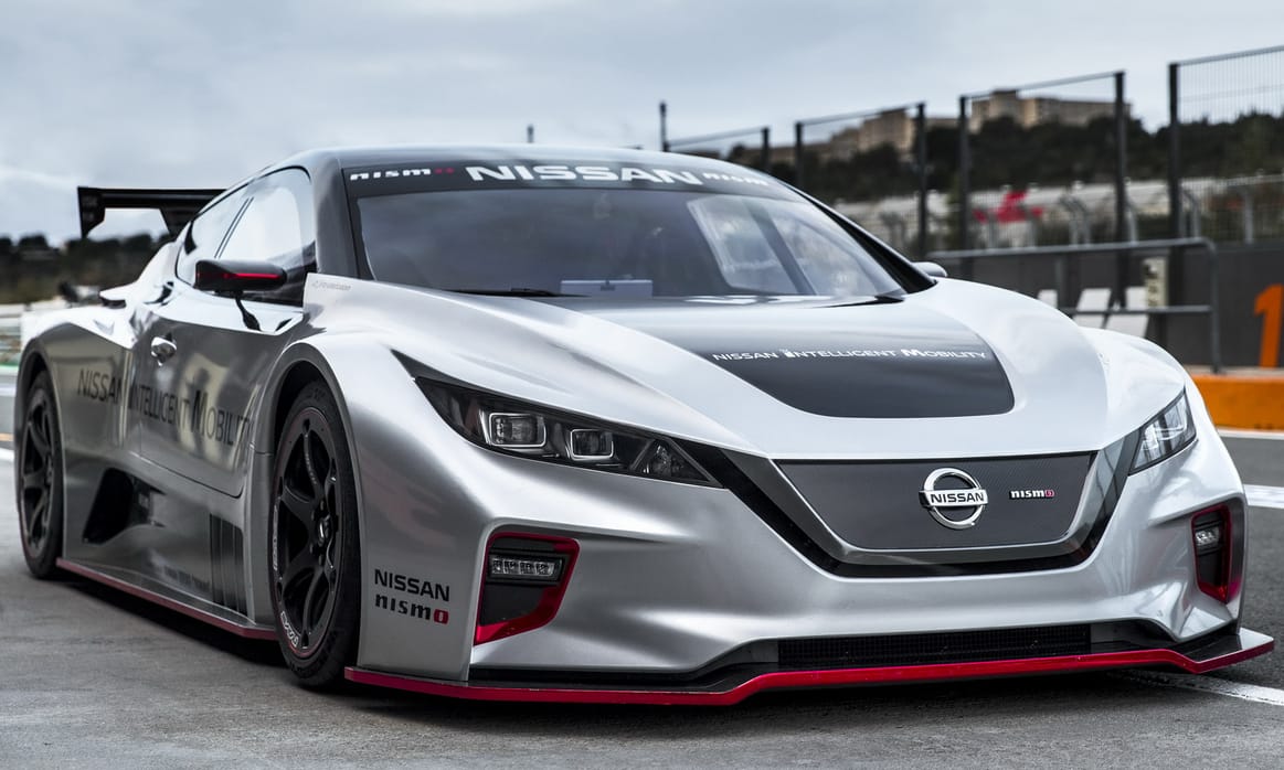 Európában a 322 lóerős Nissan Leaf villanyautó