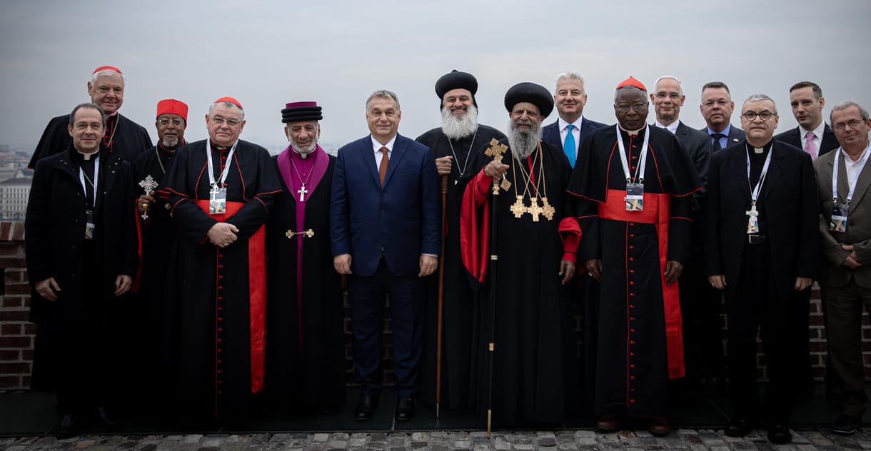Orbán autokrataként kihasználja az üldözött keresztények helyzetét
