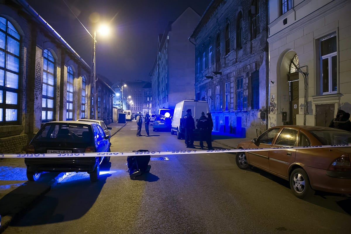 Késelés Józsefvárosban: egy férfi meghalt, egy másikat bevittek