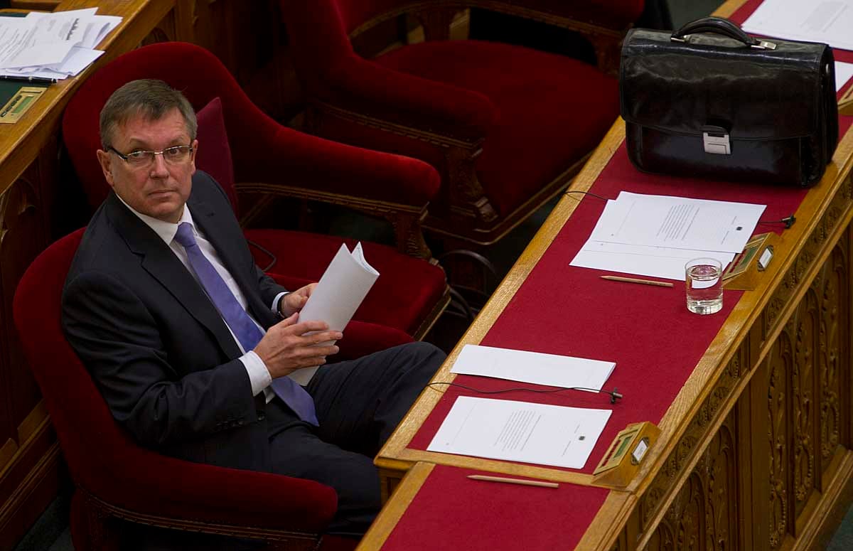 Elemzők: valószínűleg sikerült tartani a hiánycélt tavaly