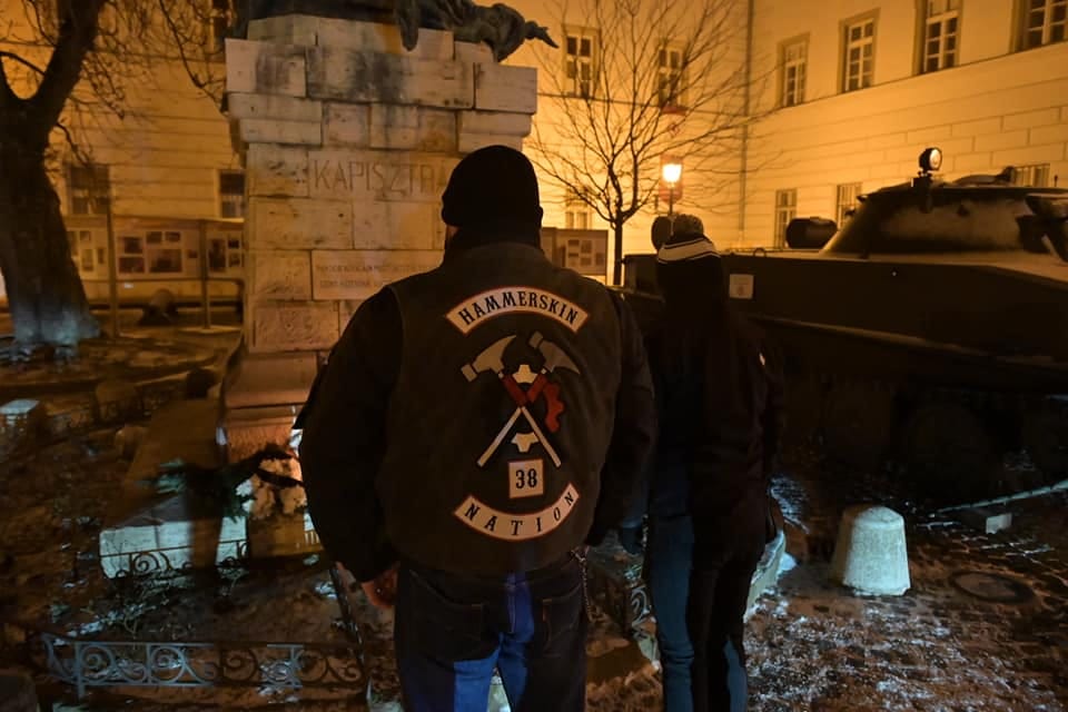 A gyülekezési tilalom ellenére többen elmentek a kitörés napi mécsesgyújtásra