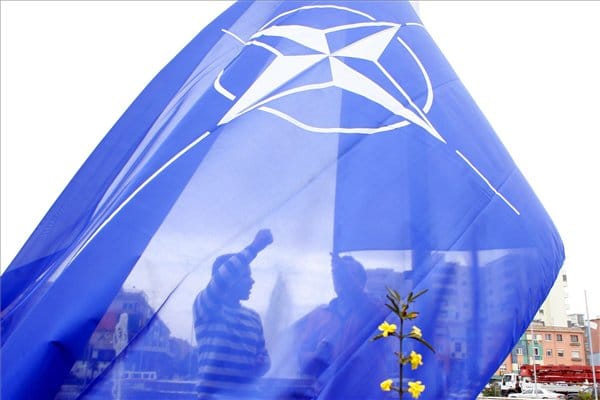 A légi terrorizmus ellen tart hadgyakorlatot a NATO és Oroszország
