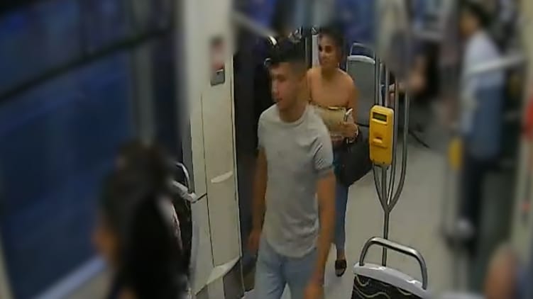 Megütöttek egy nőt a 3-as villamoson, keresik az elkövetőt