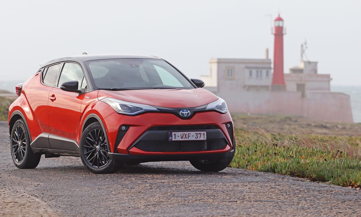 Unaloműző: sportos és alig fogyaszt a megújult Toyota C-HR