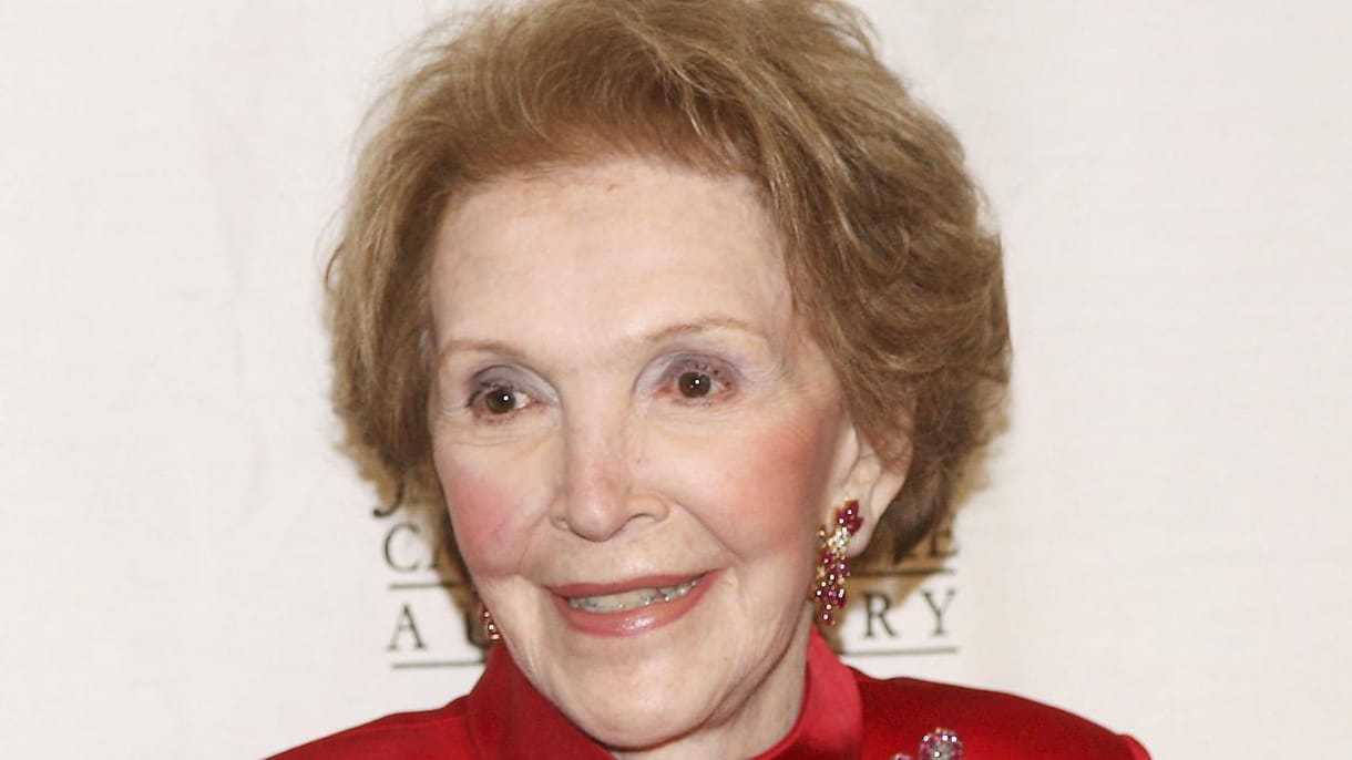 Meghalt Nancy Reagan