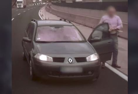 Palik Lászlóval ütnek igazán nagyot a Magyar Közút videói
