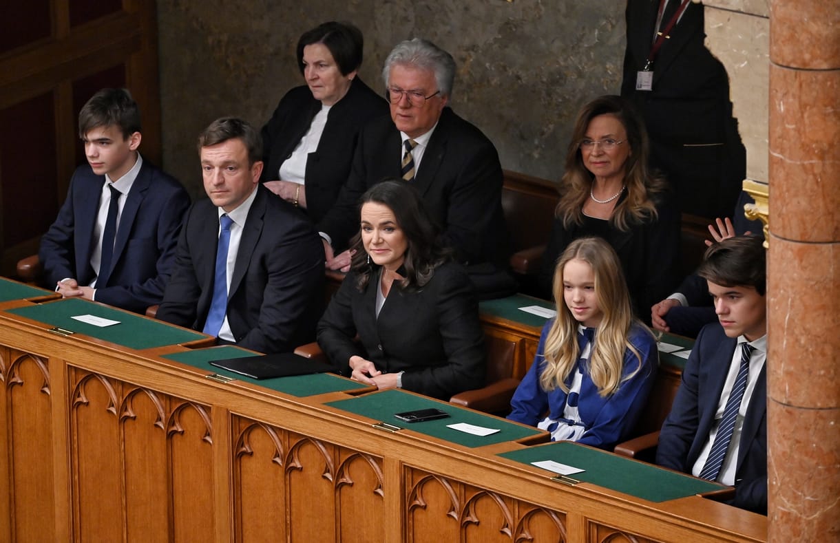 Az egykori főállású anya, aki utál boltba járni és most a Sándor-palotába költözik