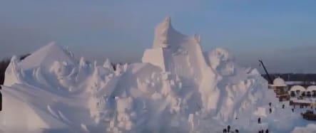 A világ leghatalmasabb hószobra készült Kínában – videó