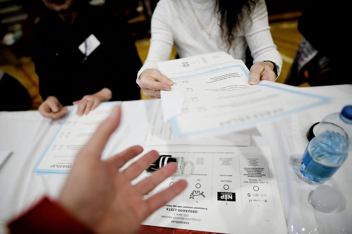 Meg kell semmisíteni a választók adatairól szóló pártnyilvántartásokat