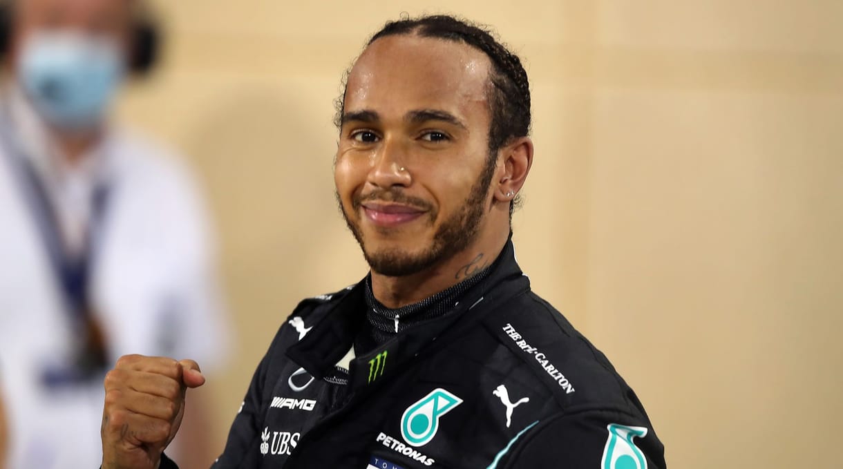 Lewis Hamilton: Magyarok, szavazzatok az LMBTQ-közösség jogainak védelmére!