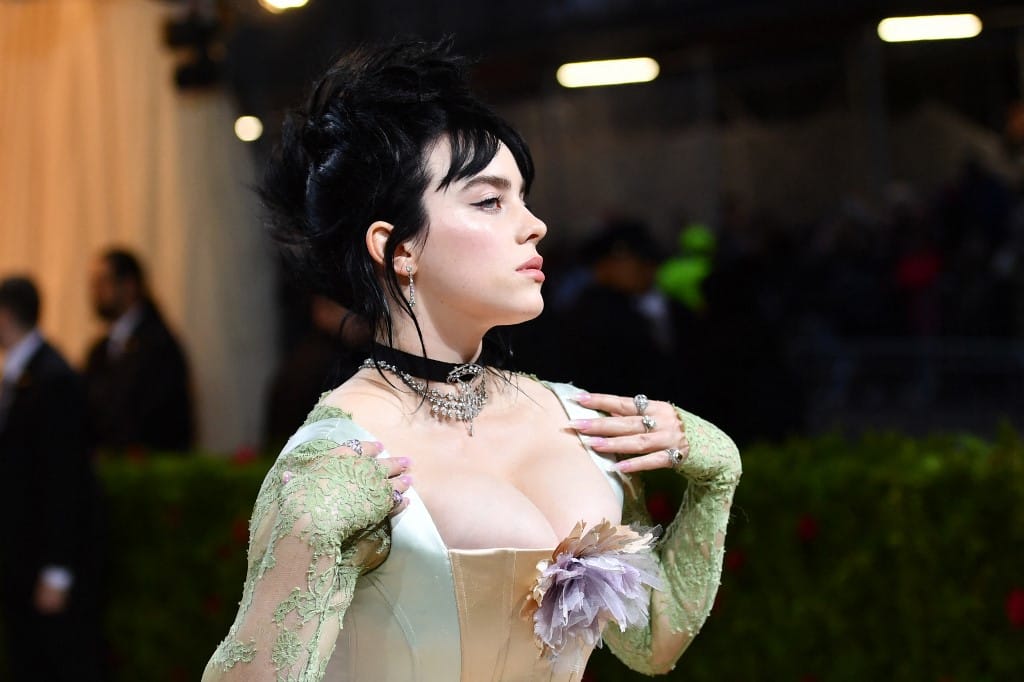 Billie Eilish: „Az emberek sokszor kinevetik a szindrómámat”