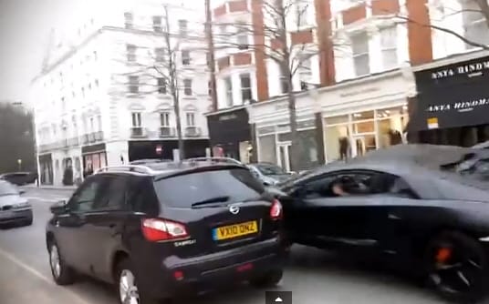 Videó: Hát ilyen a pillanat, amikor egy Lamborghinit összetörnek