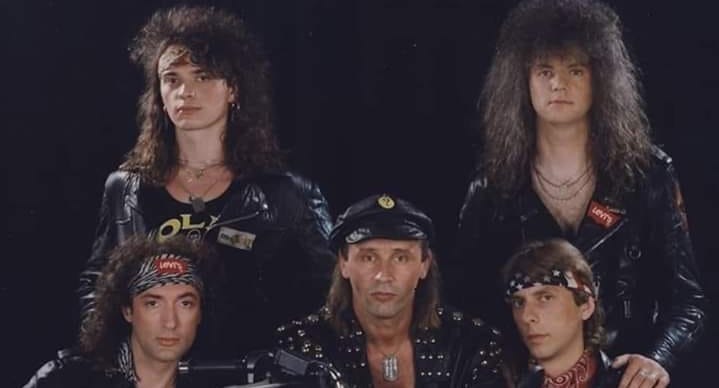 1993-ban e napon halt meg 26 évesen az Edda gitárosa