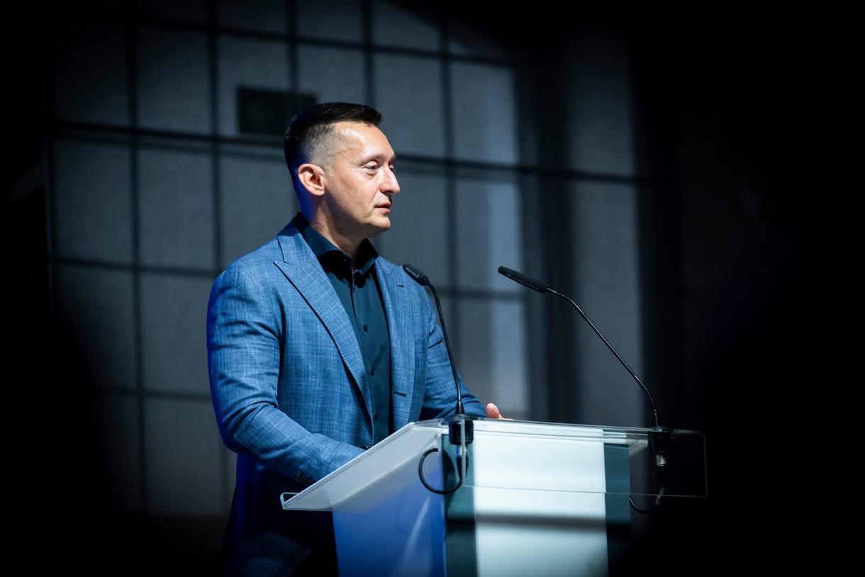 Hiába került szankciós listára, Rogán Antal a jelek szerint továbbra is hozzáfér a bankszámlájához