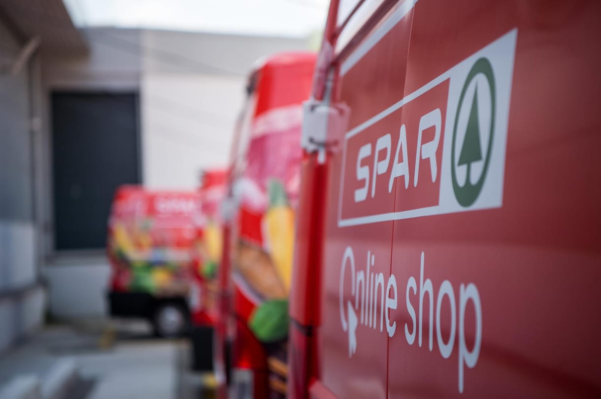 Spar: négyszeresére nőtt az árstopos tej forgalma, a cukorból háromszor annyit vittek