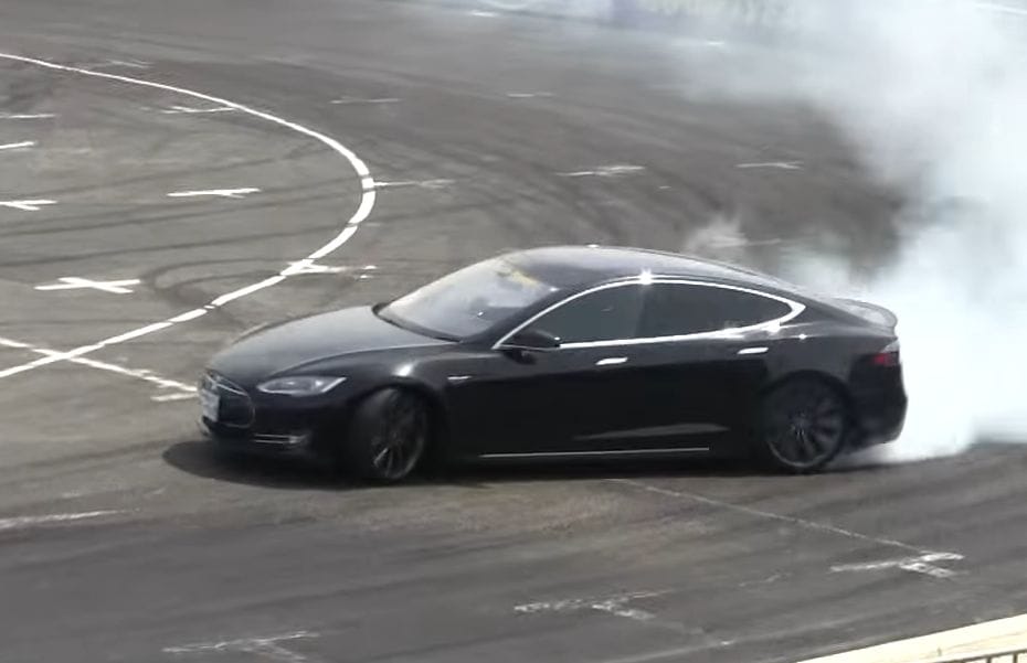 Itt az eddigi legdurvább Tesla-baleset