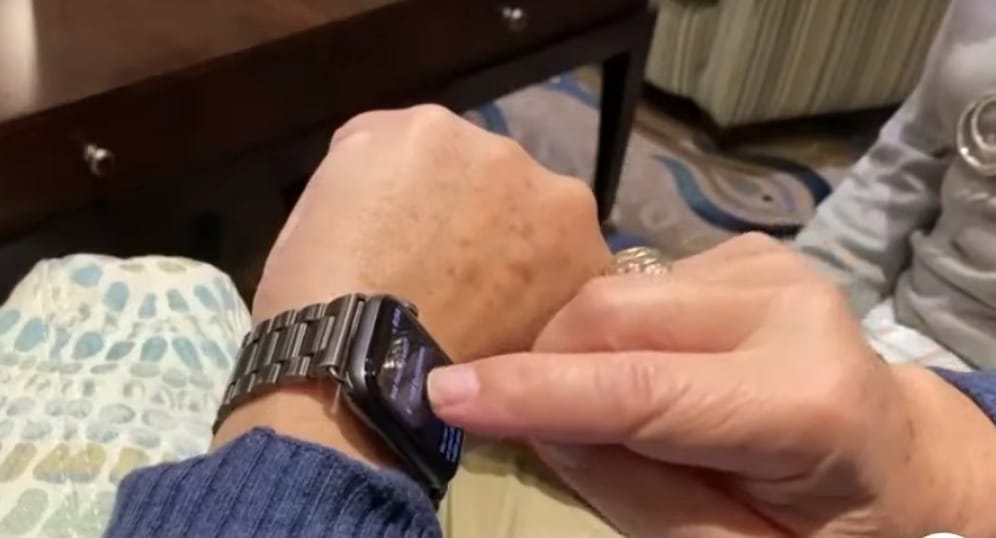 Megvádolták az Apple-t: lopta okosórája fontos funkcióját