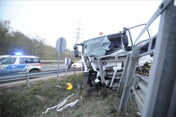 Ne lepődjön meg, ha irdatlan a dugó az M0-son