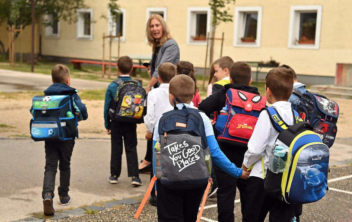 Három nappal hosszabb lesz az idei tanév – de akkor miért is vették el az őszi szünetet?