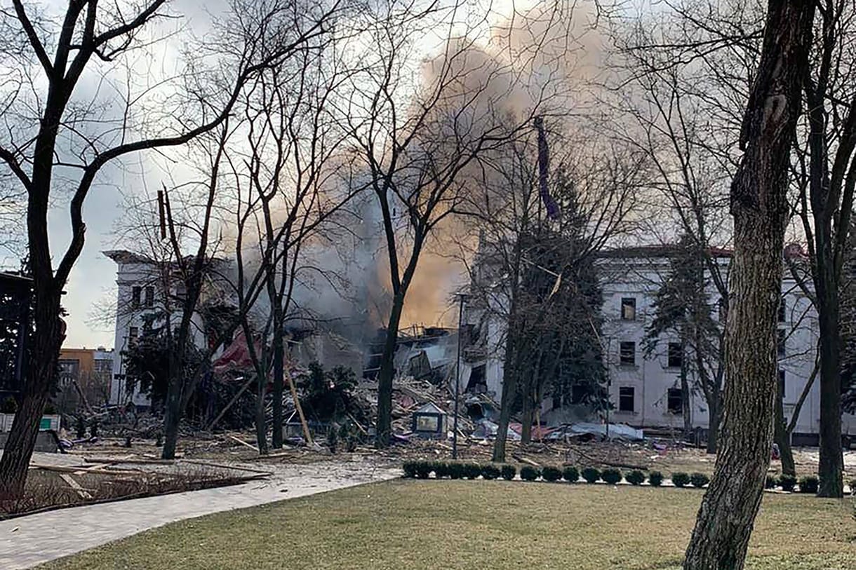 Mariupol éhezik: már a gyermekeknek sem jut étel