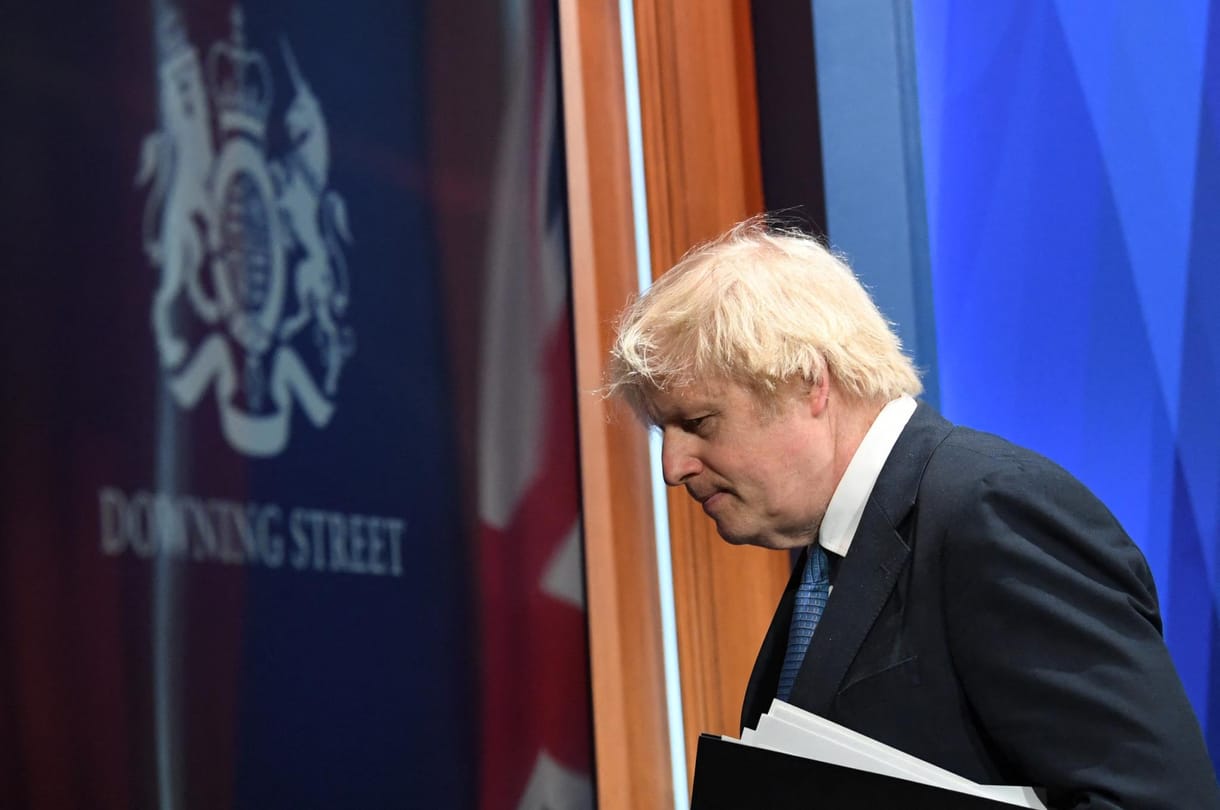 Putyin a háború kirobbantása előtt rakétacsapással fenyegette meg Boris Johnsont